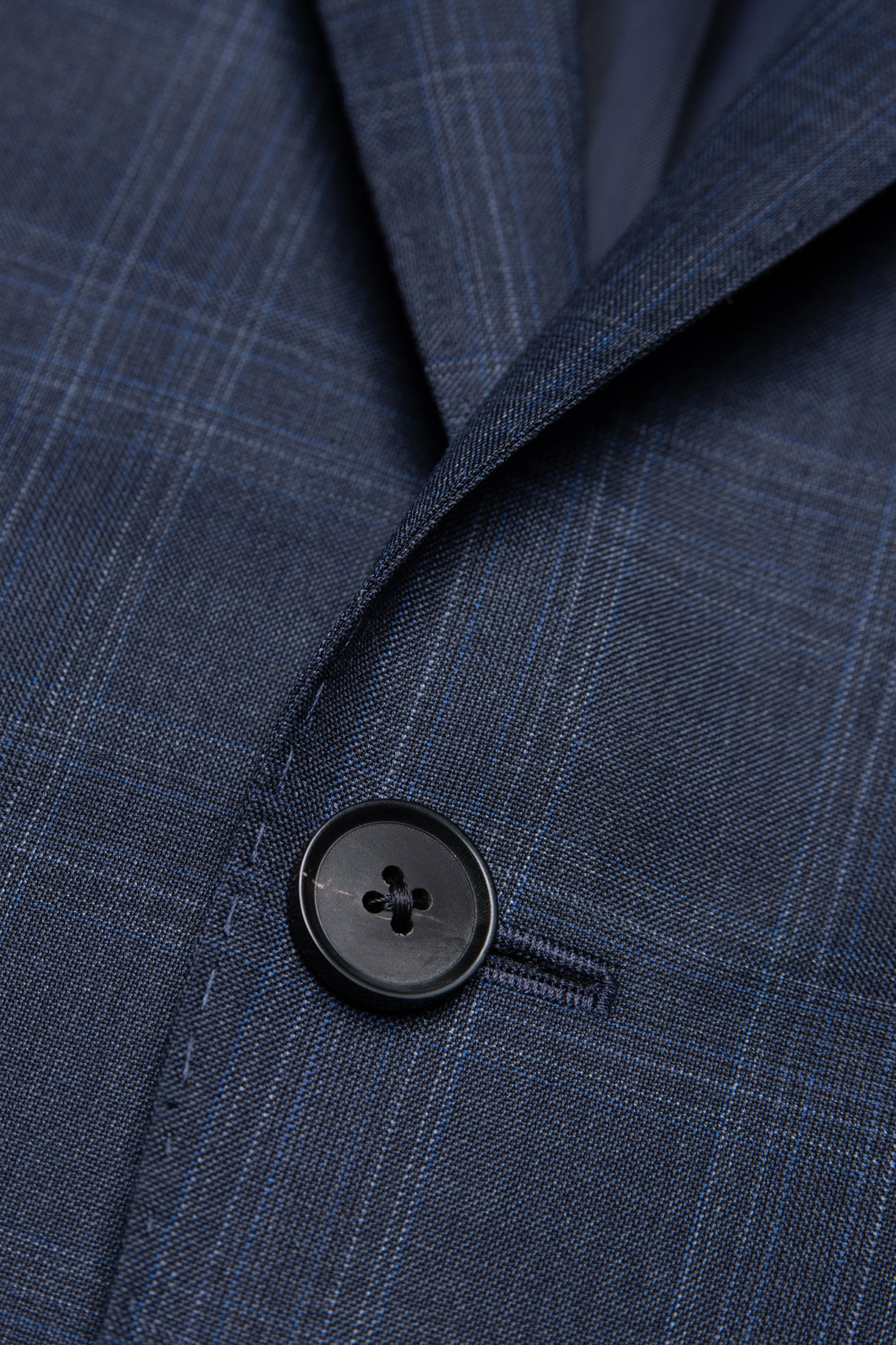 Navy Glen Plaid 150s Suit button detail