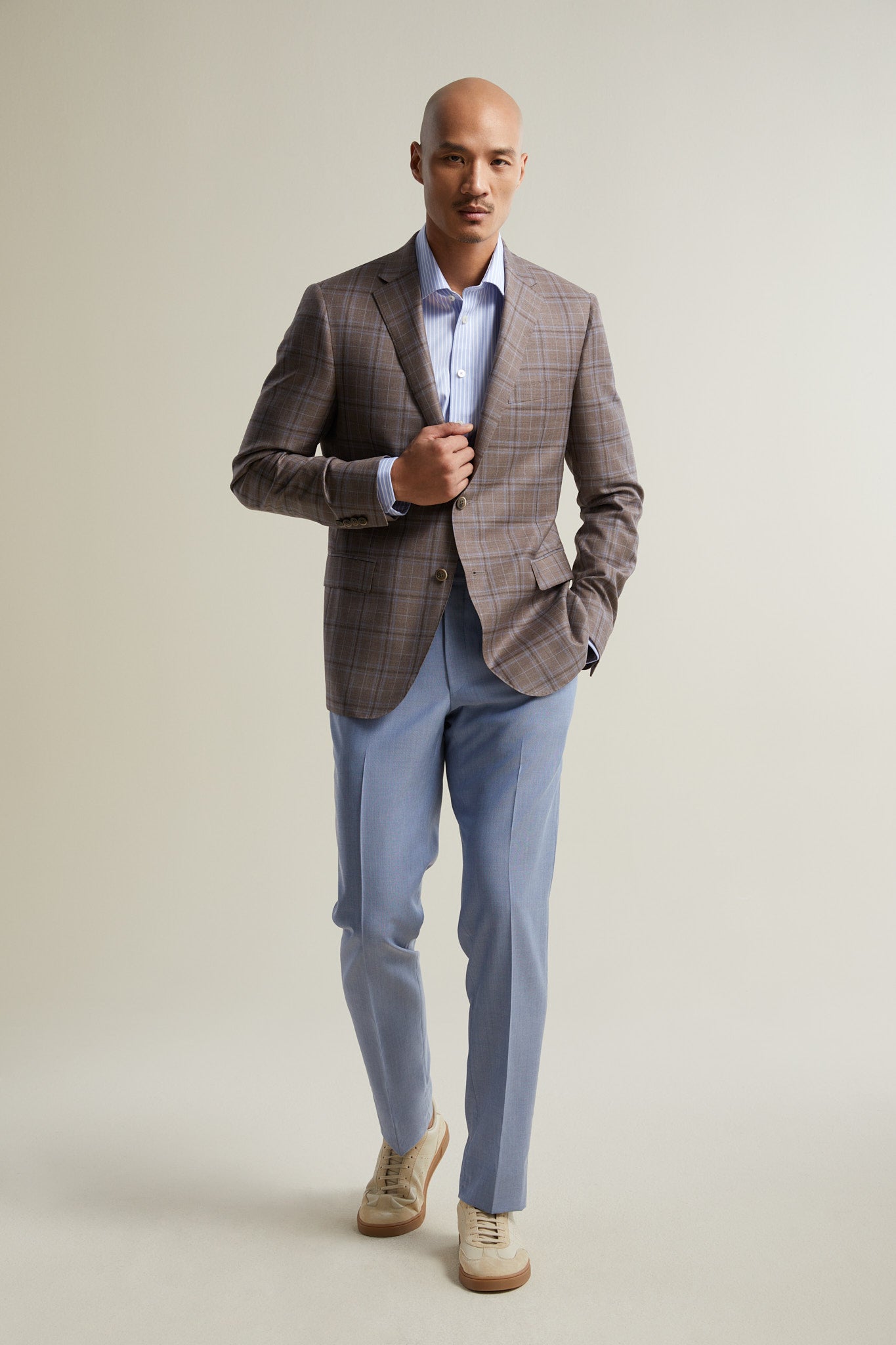 How To Wear A Blazer with Jeans: Outfit Ideas For Men in 2023