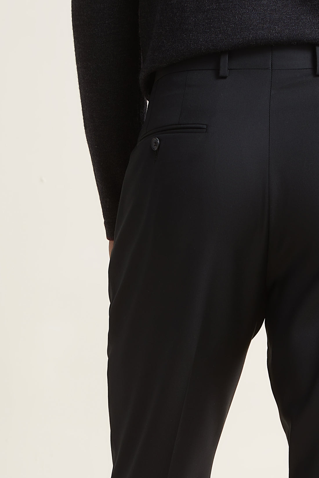 Pantalon noir sans plis