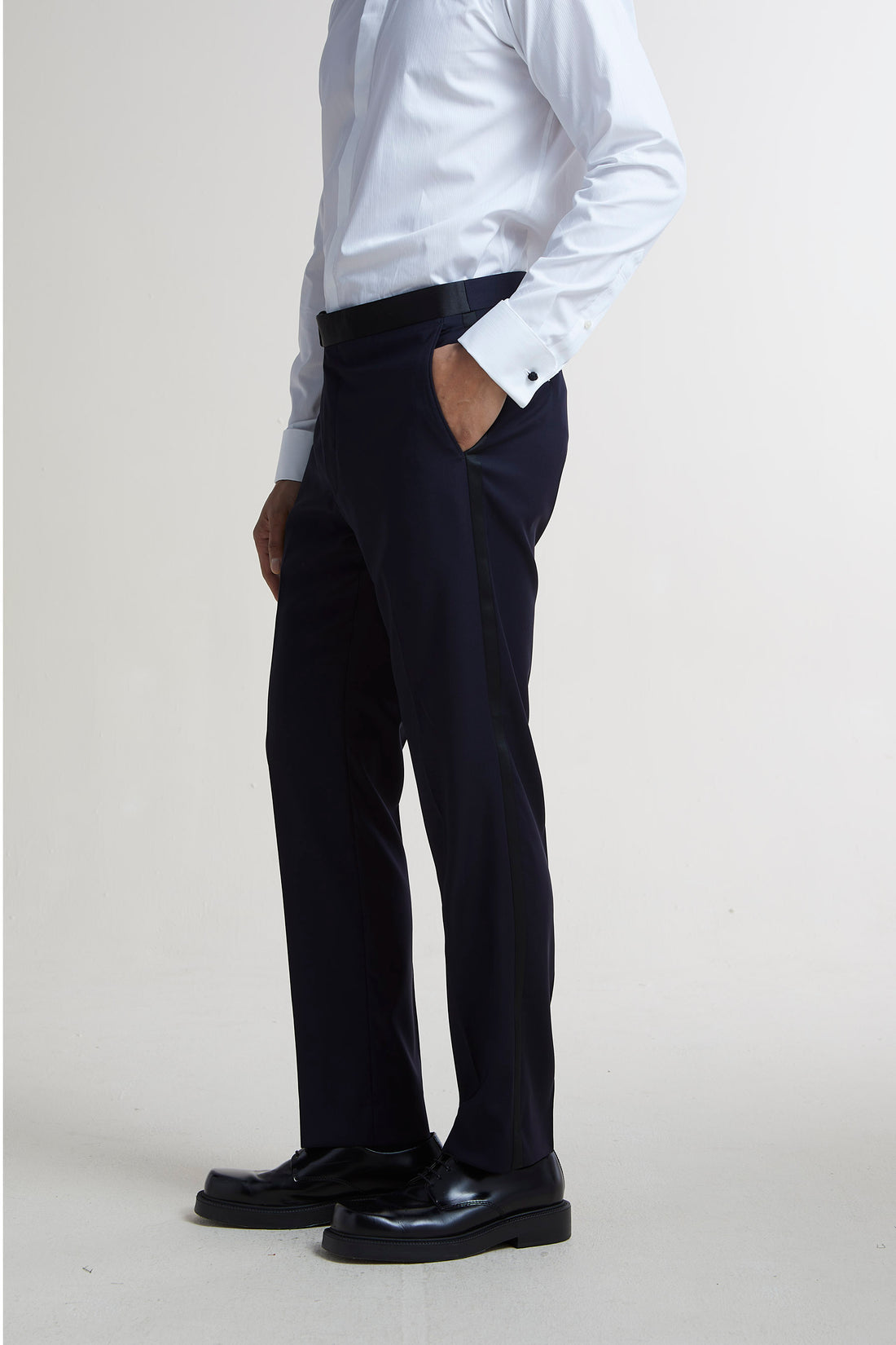 Navy Blue Damask Peak Lapel Tuxedo Suit w/ Black wool Pants – ROGUE NG